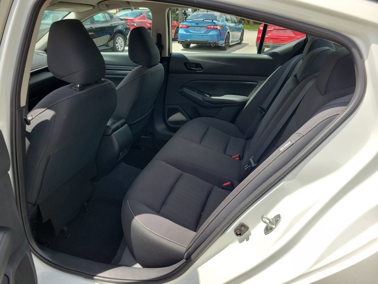 Used 2025 Nissan Altima 2.5 SV image 9