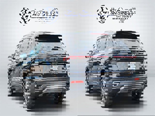 New 2025 Volkswagen Taos SE image 6