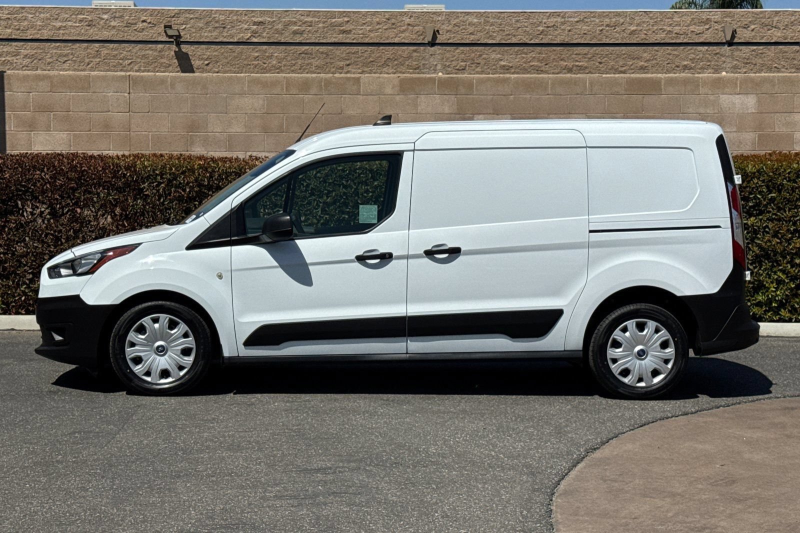 Used 2023 Ford Transit Connect XL FWD image 7