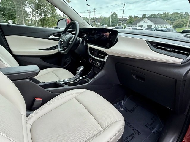 Used 2025 Buick Encore GX Sport Touring w/ Comfort Package image 16