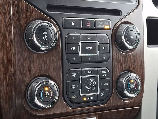 Used 2014 Ford F150 Lariat w/ Lariat Chrome Package image 17