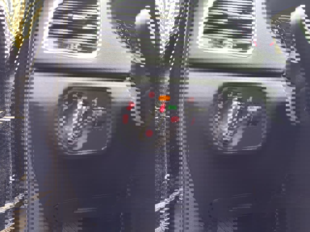 Used 2018 Audi Q3 2.0T Premium Plus w/ Premium Plus Package image 19