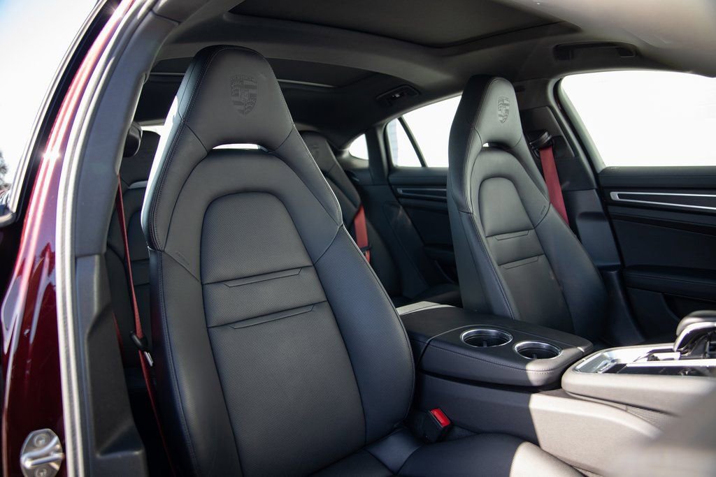 Used 2023 Porsche Panamera 4 Platinum Edition image 25