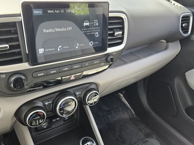 Certified 2025 Hyundai Venue SEL FWD image 23