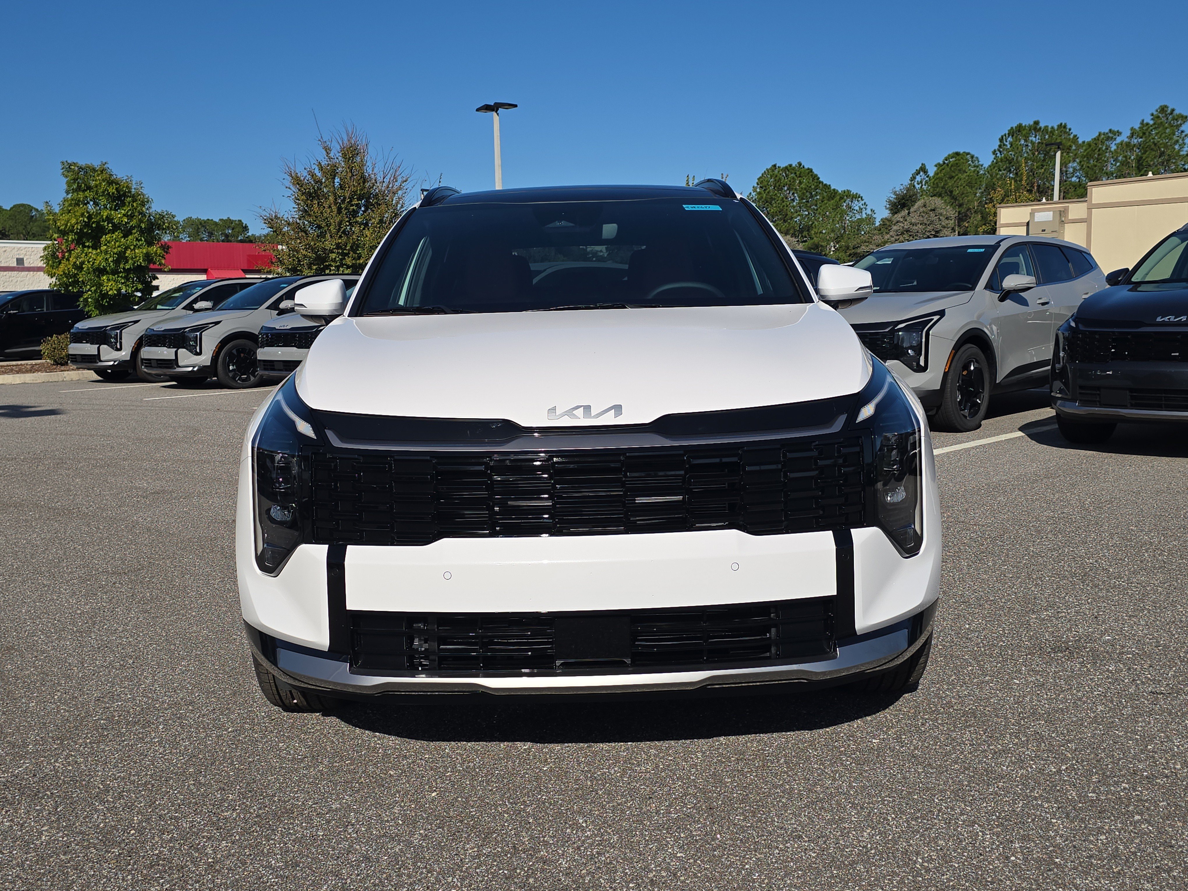 New 2027 Kia Sportage SX FWD image 3