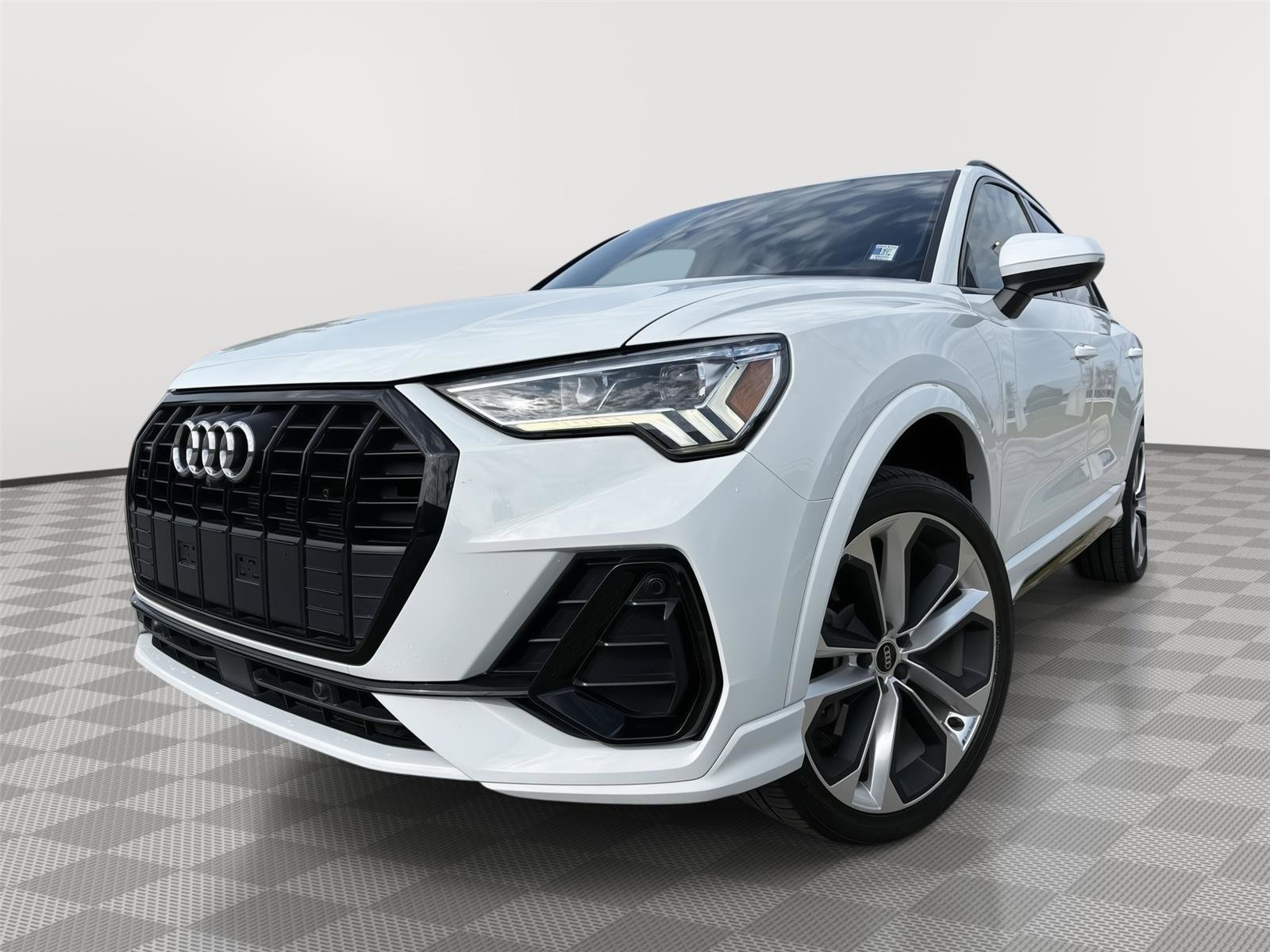 Used 2022 Audi Q3 2.0T Premium Plus AWD/4WD image 1