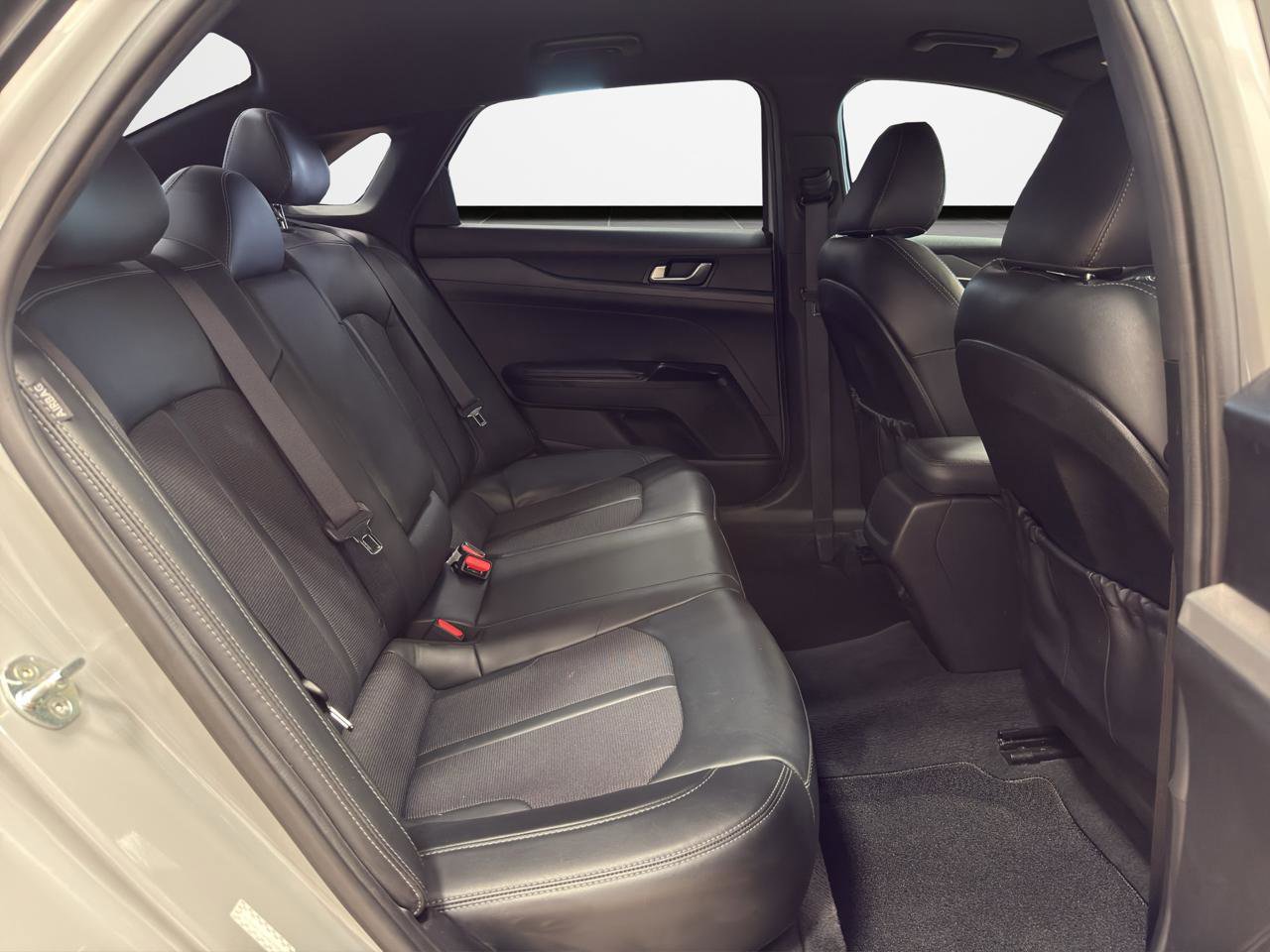 Used 2022 Kia K5 GT-Line FWD image 26