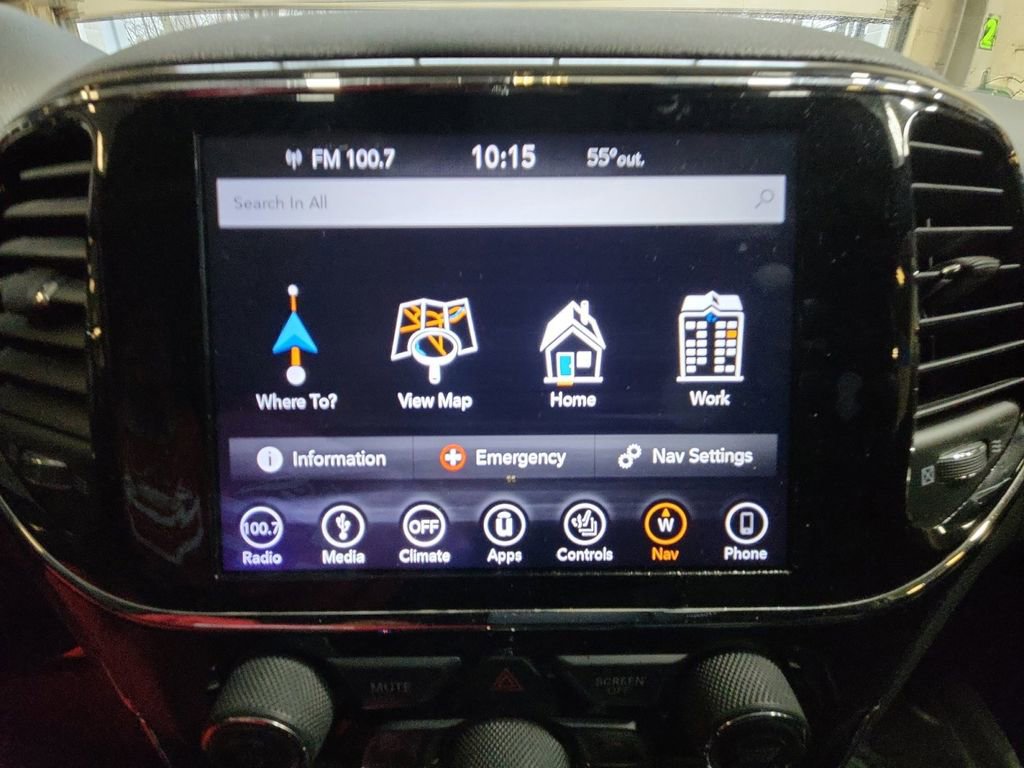 Used 2019 Jeep Grand Cherokee Limited image 19