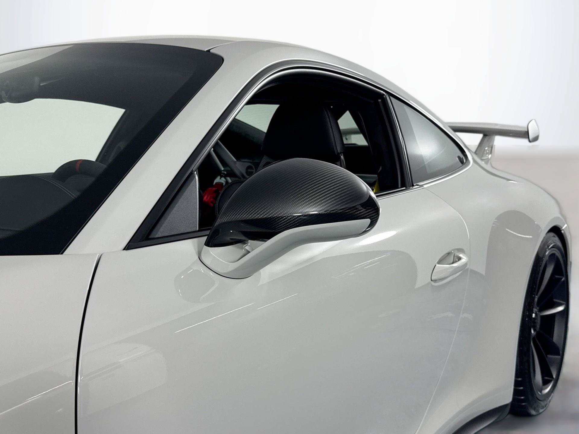 Used 2018 Porsche 911 GT3 RWD image 46