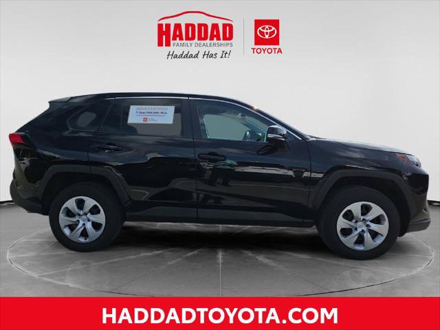 Certified 2024 Toyota RAV4 LE AWD/4WD image 7