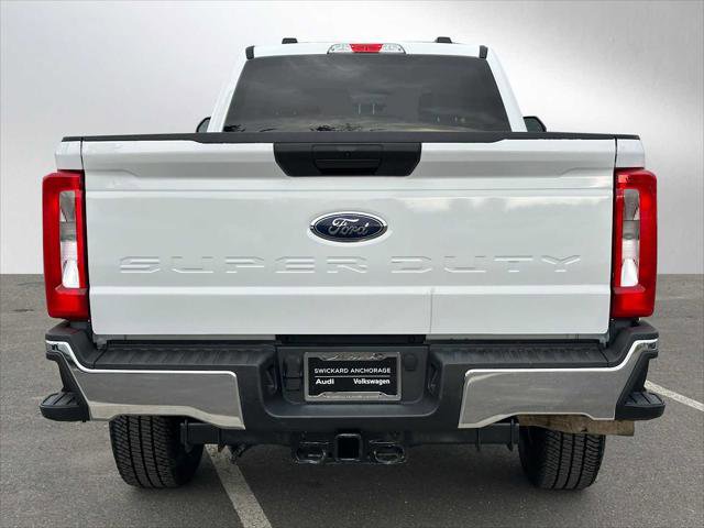 Used 2023 Ford F350 XLT w/ FX4 Off-Road Package image 4
