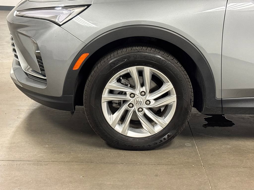 Used 2025 Buick Envista Preferred FWD image 11