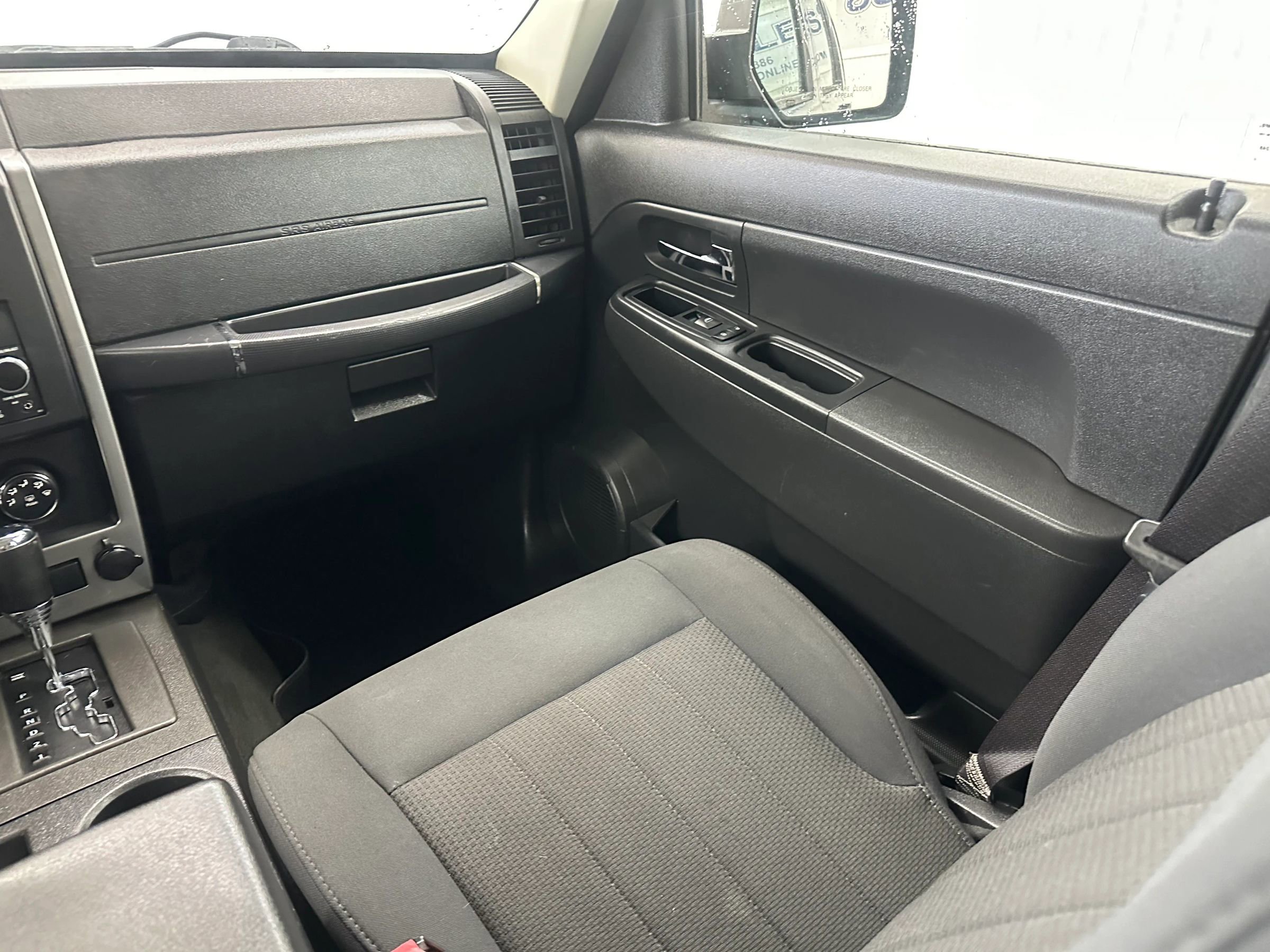 Used 2011 Jeep Liberty Sport image 18