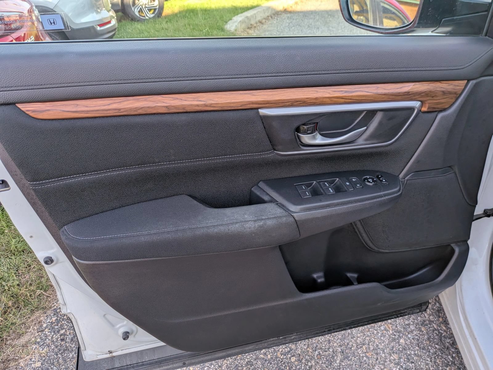 Used 2017 Honda CR-V EX image 23