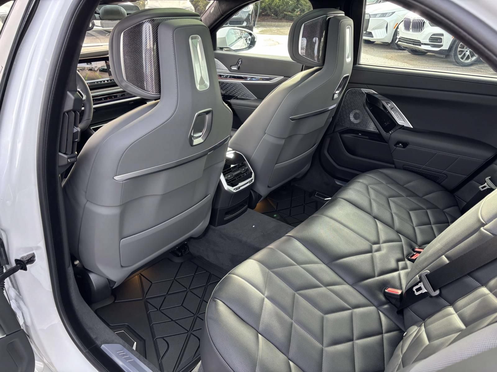 New 2026 BMW 760i xDrive w/ Executive Package AWD/4WD image 28