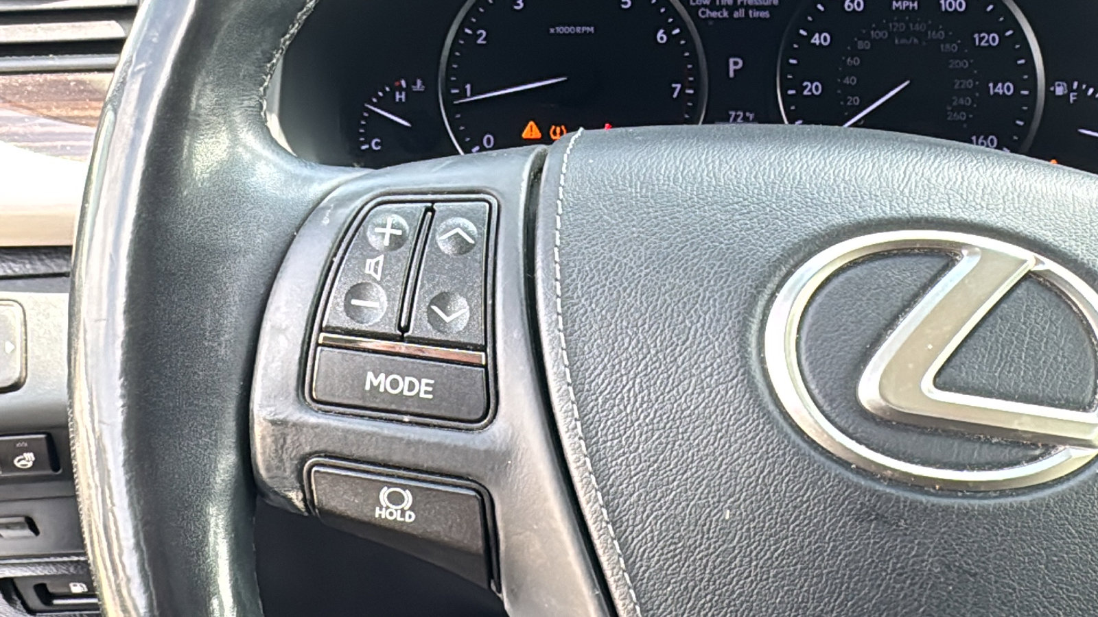 Used 2013 Lexus LS 460 L w/ Preferred Accessory Package image 22