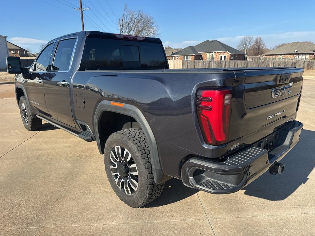 Used 2024 GMC Sierra 3500 Denali Ultimate image 3