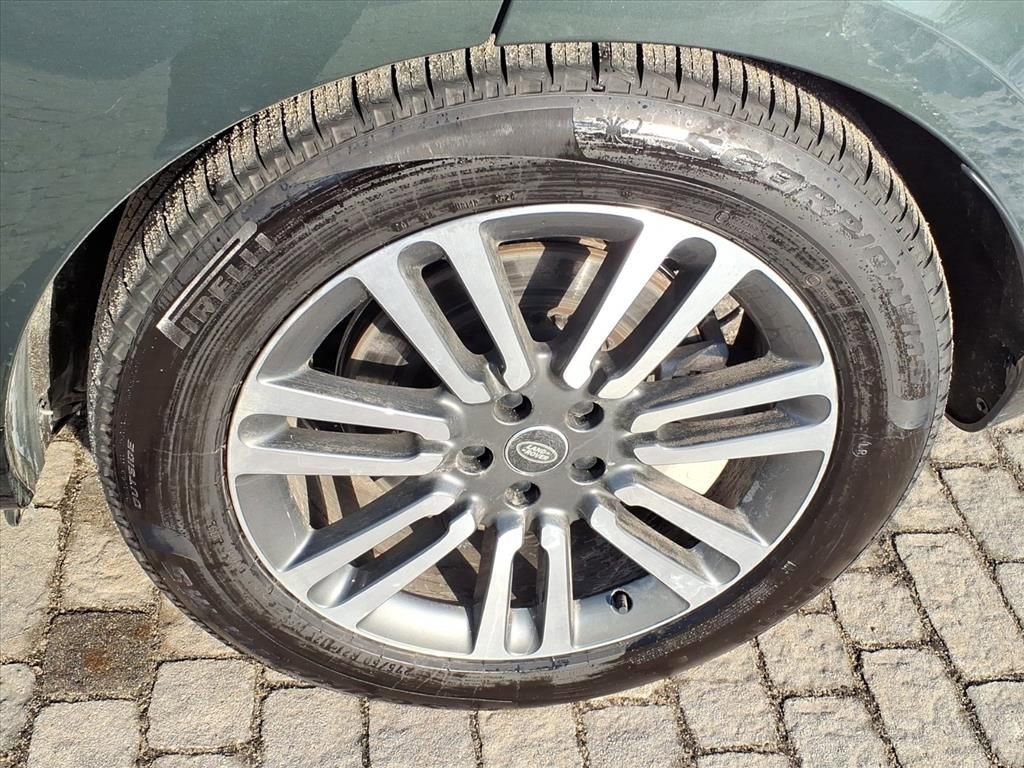 Used 2025 Land Rover Range Rover Long Wheelbase SE image 10