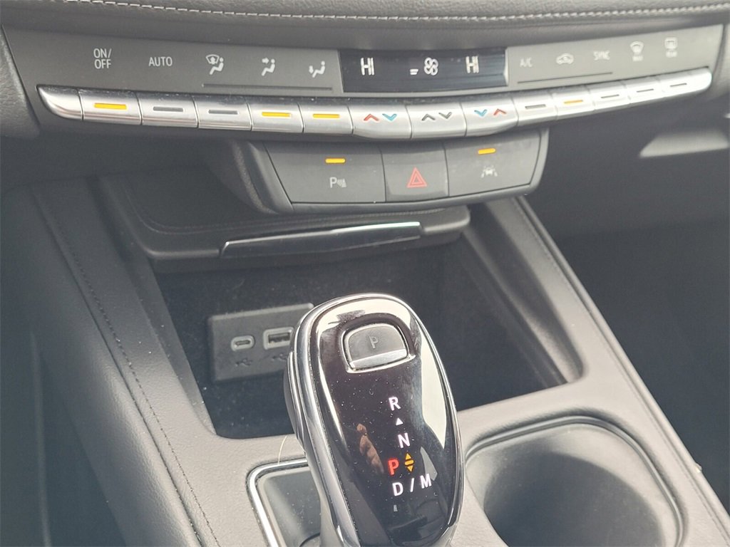Used 2023 Cadillac XT4 Premium Luxury image 17