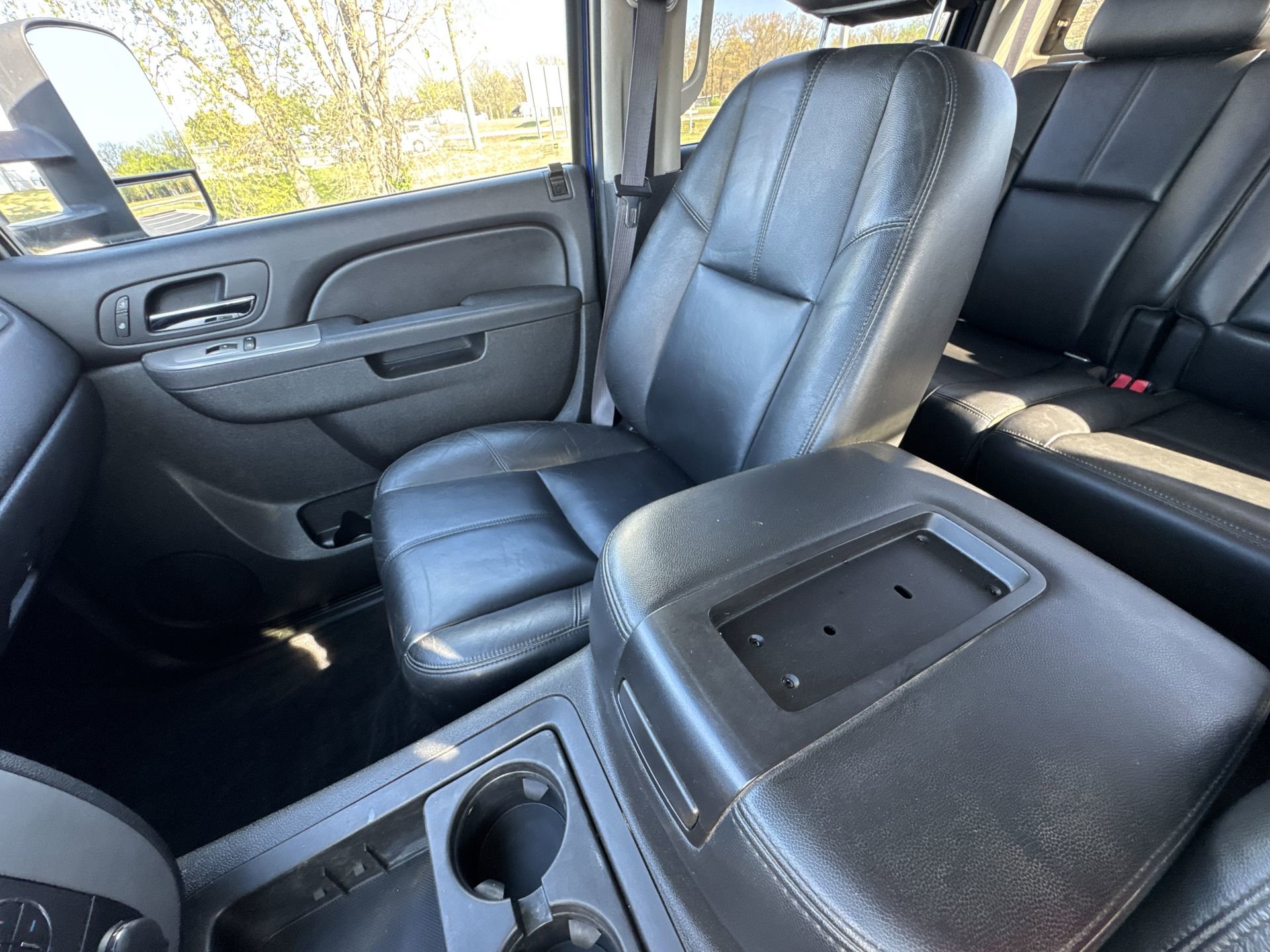 Used 2014 Chevrolet Silverado 3500 LTZ w/ Snow Plow Prep Package AWD/4WD image 19