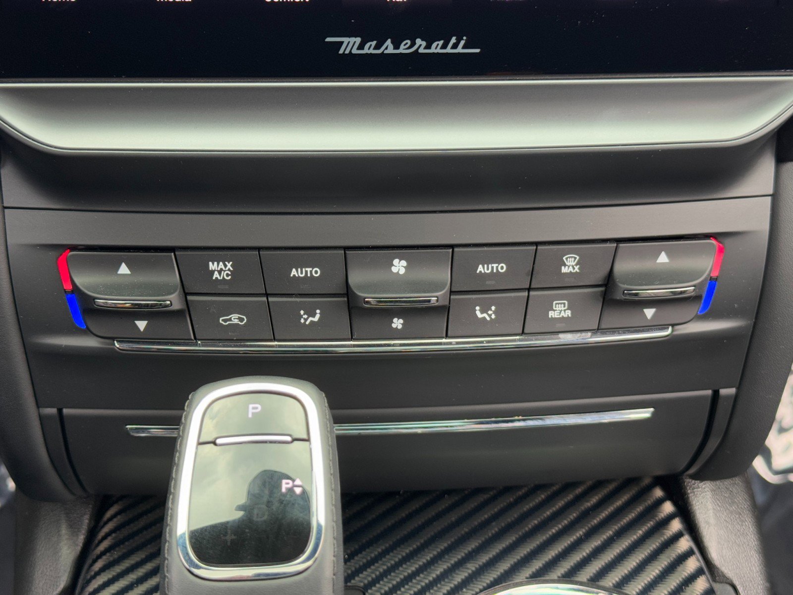 Used 2022 Maserati Ghibli Trofeo image 30