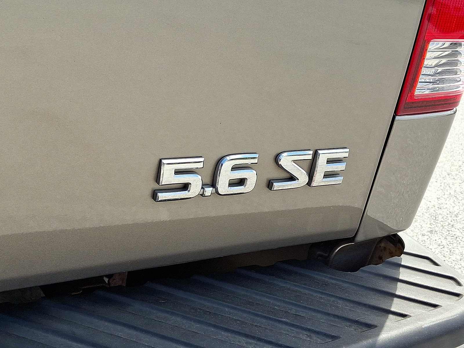 Used 2006 Nissan Titan SE image 30