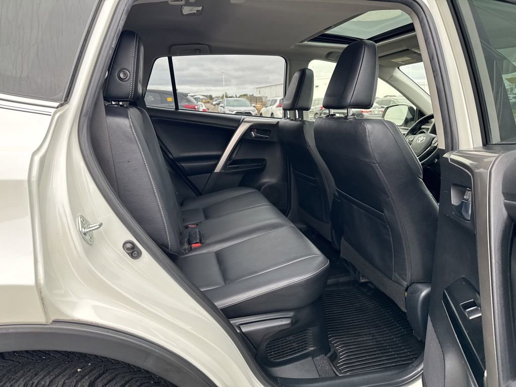 Used 2018 Toyota RAV4 Limited image 40