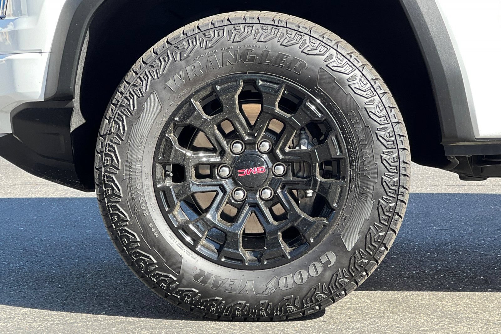 Used 2026 GMC Canyon Elevation RWD image 37