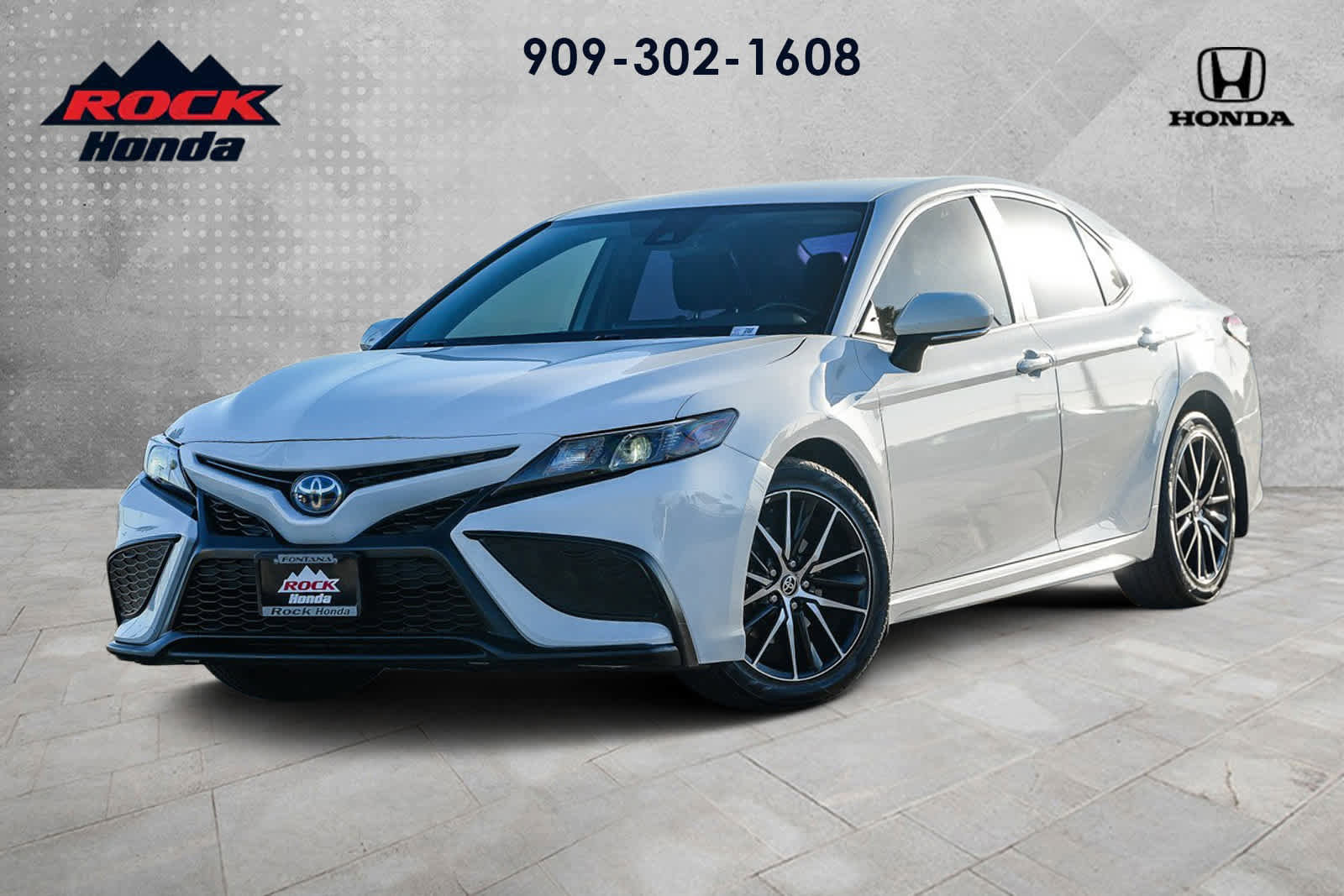 Used 2023 Toyota Camry SE