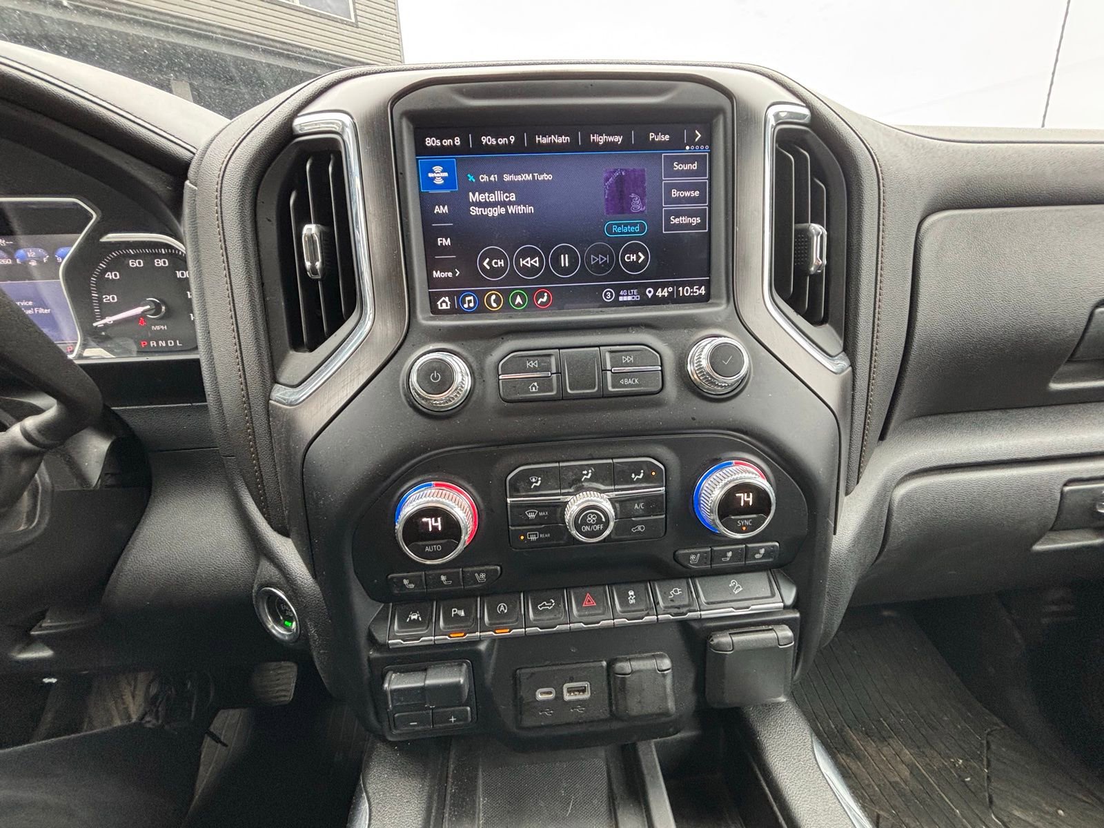 Used 2020 GMC Sierra 1500 AT4 w/ AT4 Premium Package image 11