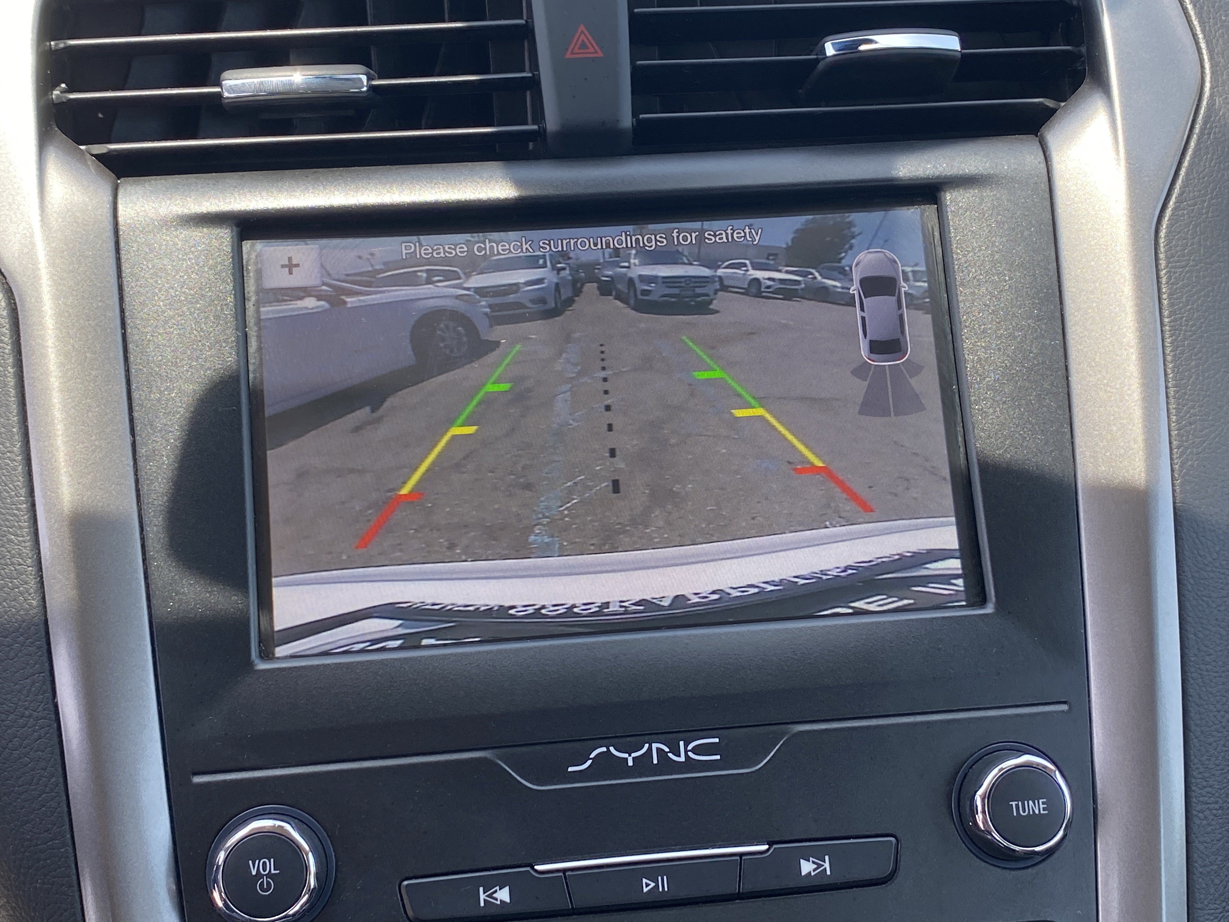 Used 2019 Ford Fusion SE FWD image 16