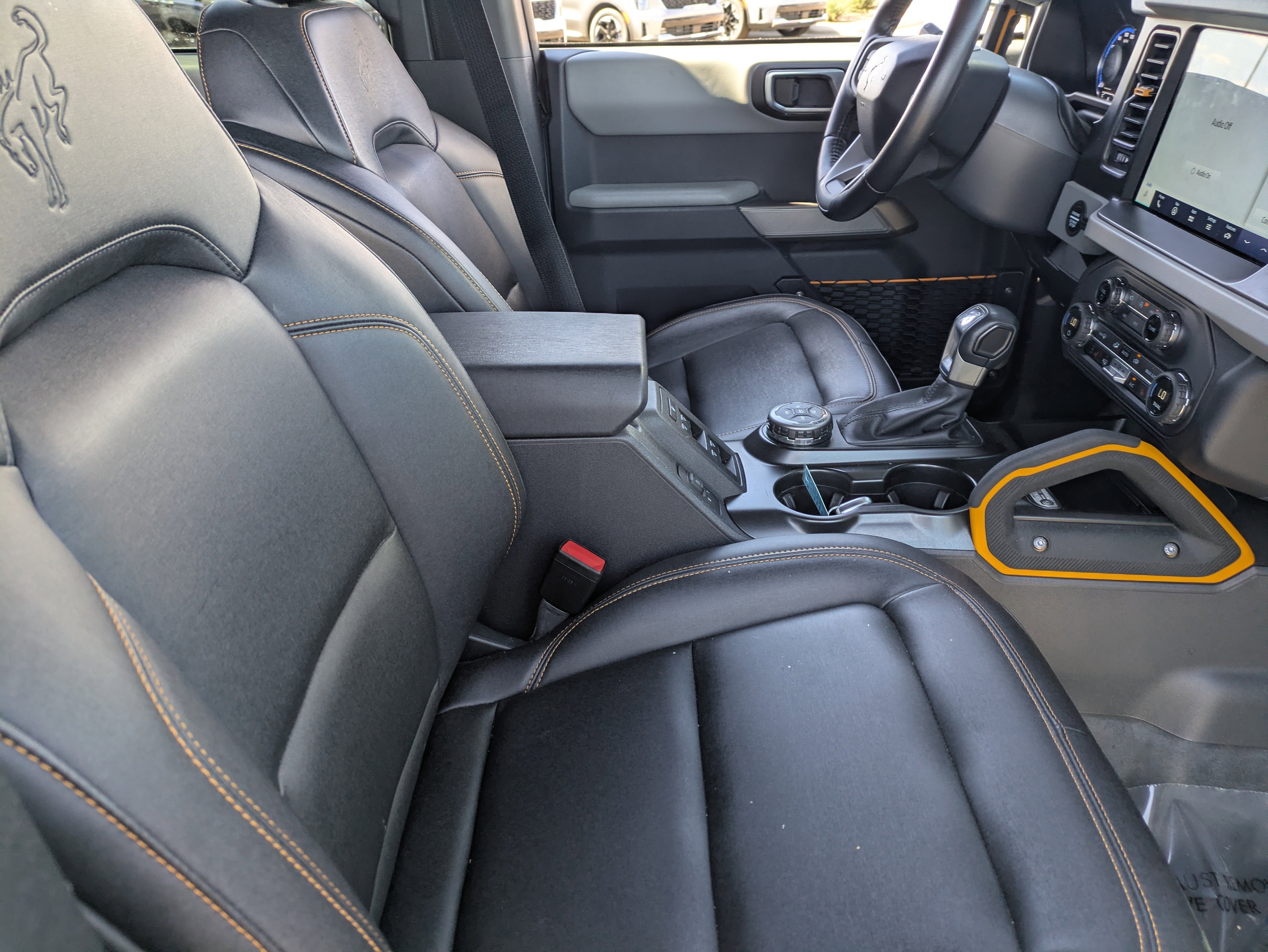 Used 2023 Ford Bronco Badlands image 15