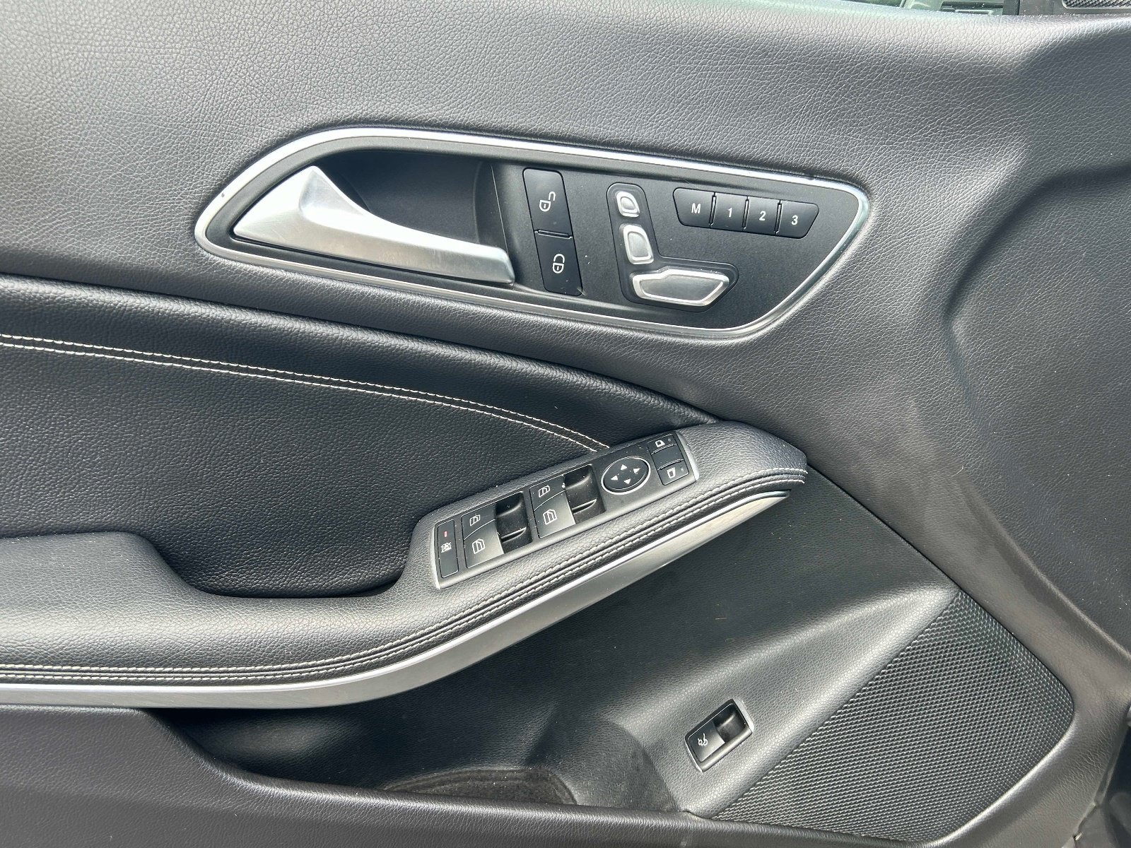 Used 2018 Mercedes-Benz CLA 250 4MATIC image 13