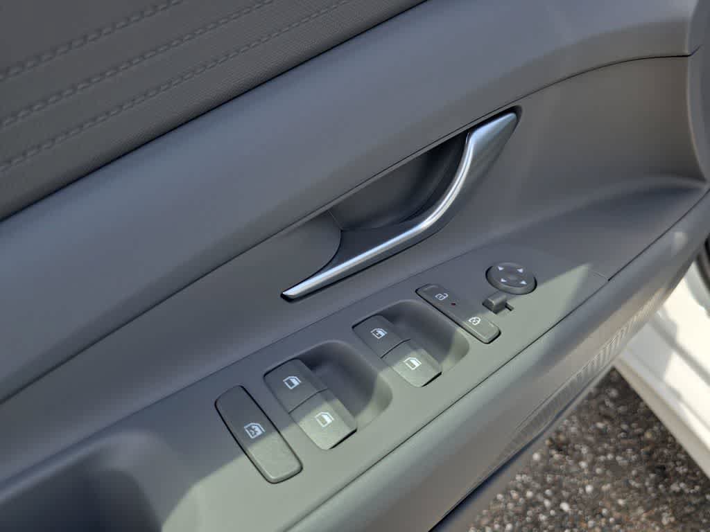 New 2026 Hyundai Elantra SE FWD image 17