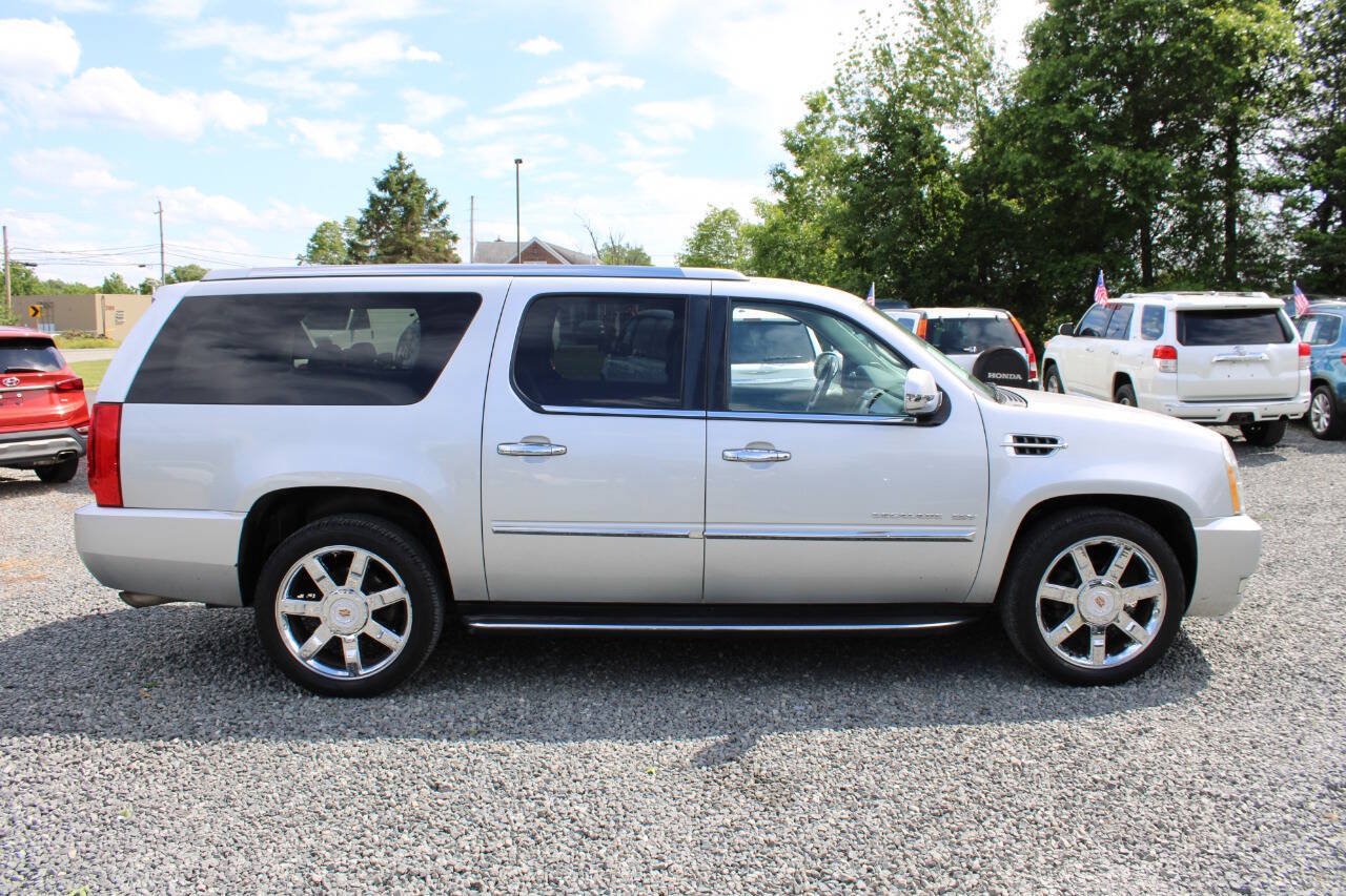 Used 2013 Cadillac Escalade ESV Luxury AWD/4WD image 6