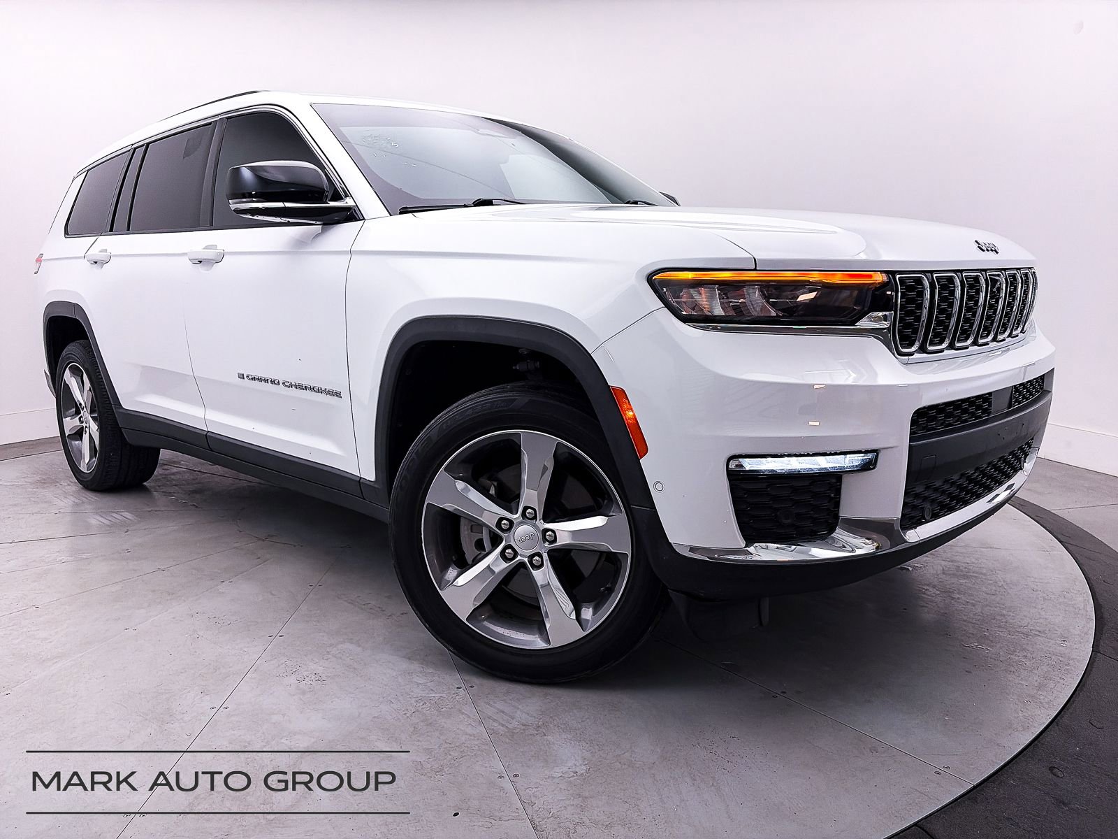 Used 2021 Jeep Grand Cherokee L Limited w/ Luxury Tech Group II AWD/4WD image 1