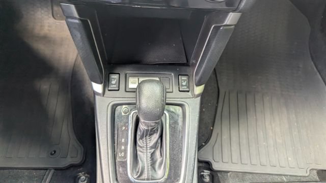 Used 2017 Subaru Forester 2.5i Touring AWD/4WD image 39