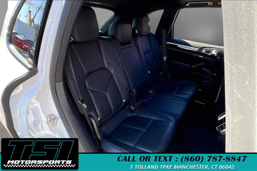 Used 2014 Porsche Cayenne Platinum Edition image 27