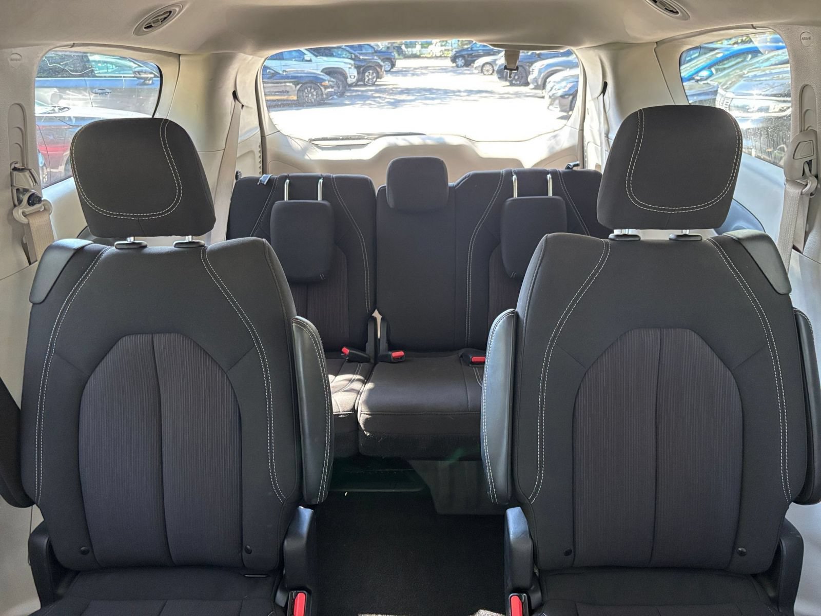 Used 2024 Chrysler Voyager LX FWD image 40