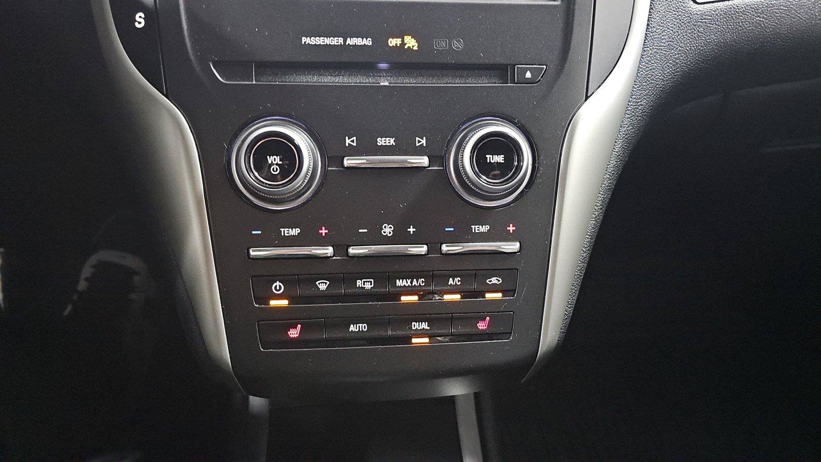 Used 2019 Lincoln MKC Premiere FWD image 18