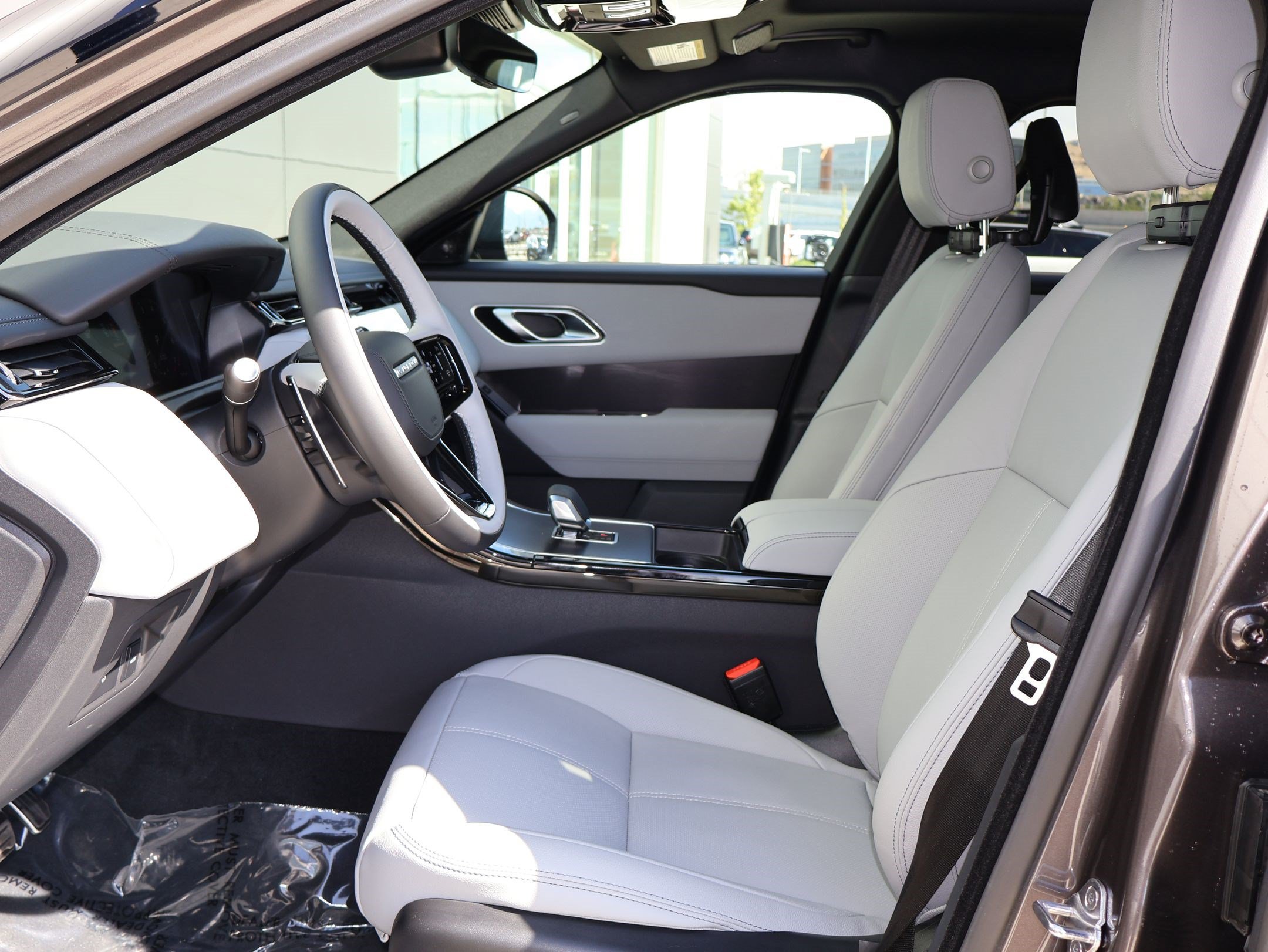 New 2026 Land Rover Range Rover Velar Belgravia AWD/4WD image 17