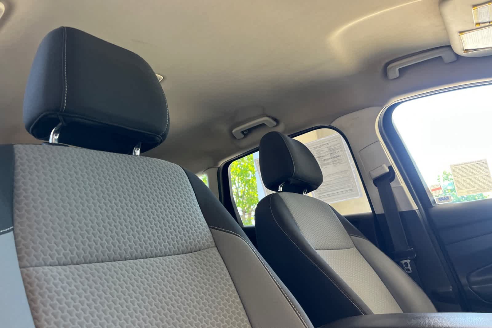 Used 2017 Ford Escape SE FWD image 18
