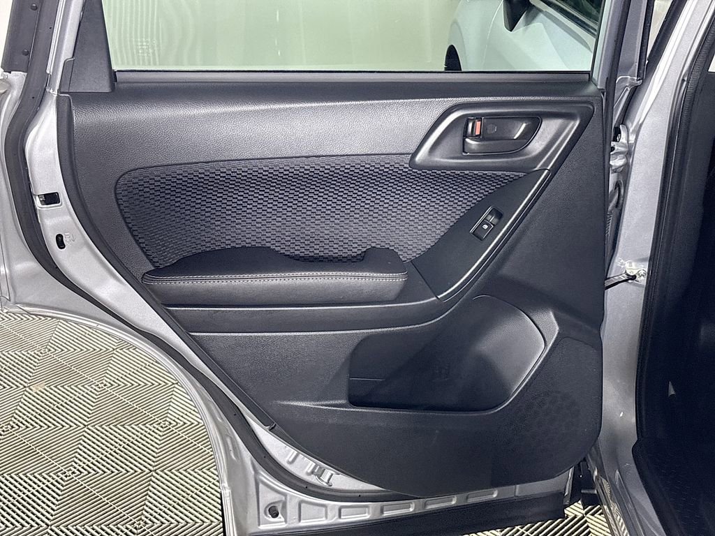 Used 2018 Subaru Forester 2.5i Premium image 19