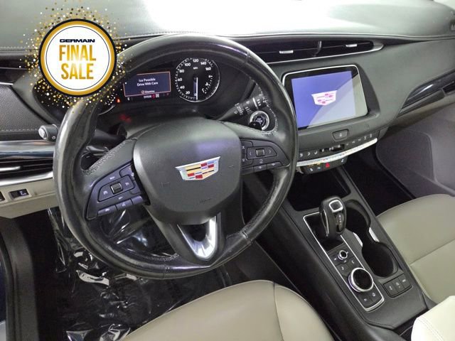 Used 2019 Cadillac XT4 Luxury w/ Cold Weather Package image 14