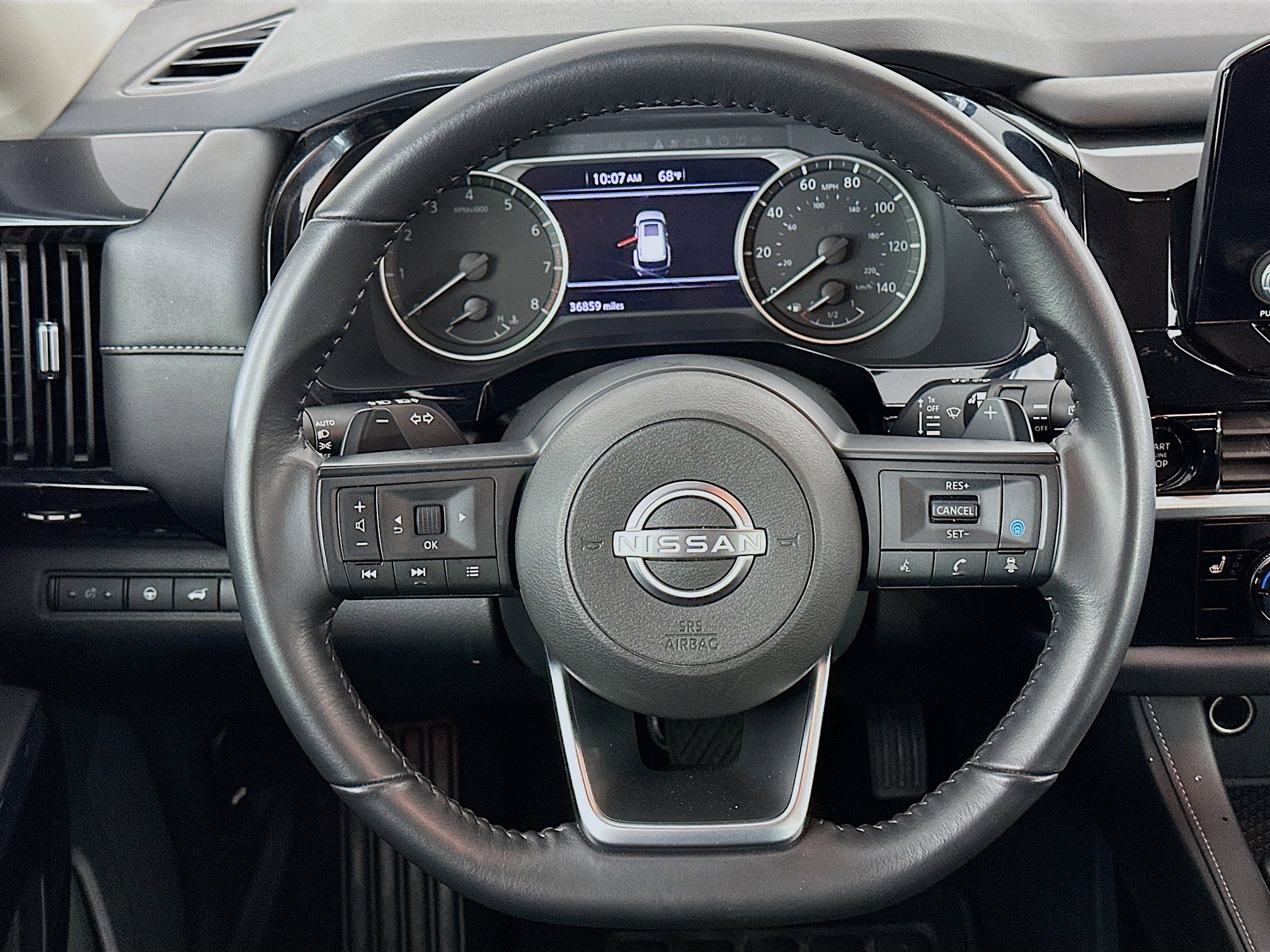 Used 2025 Nissan Pathfinder SV image 18