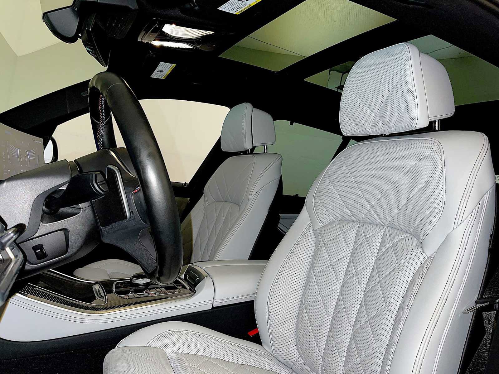 Used 2025 BMW X5 M60i w/ Executive Package image 20