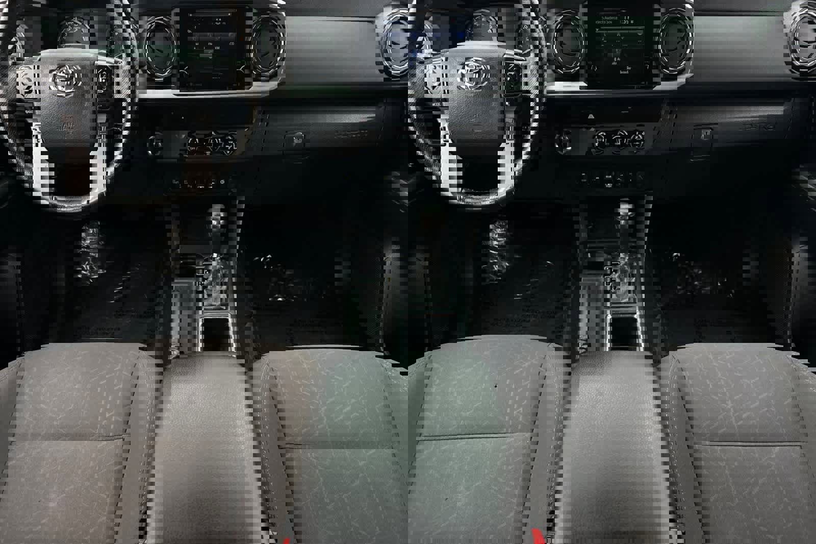 Used 2019 Toyota Tacoma TRD Sport image 4