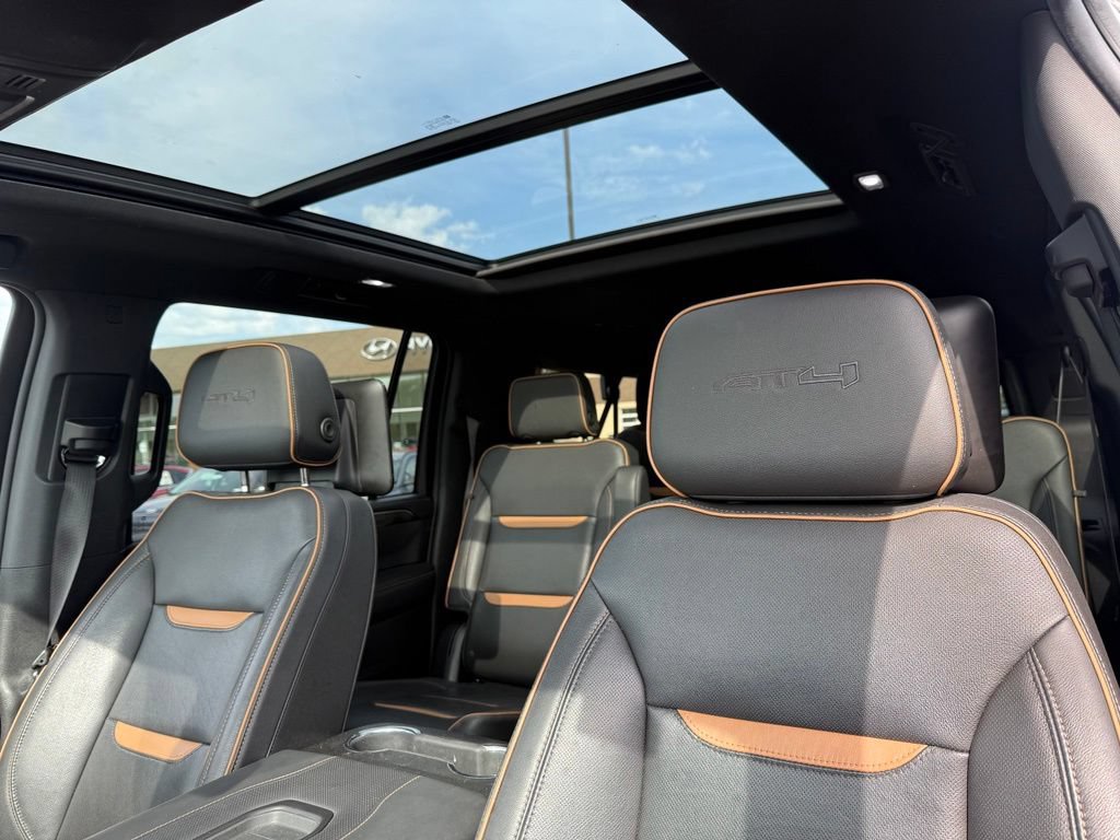 Used 2023 GMC Yukon XL AT4 w/ AT4 Premium Package AWD/4WD image 21