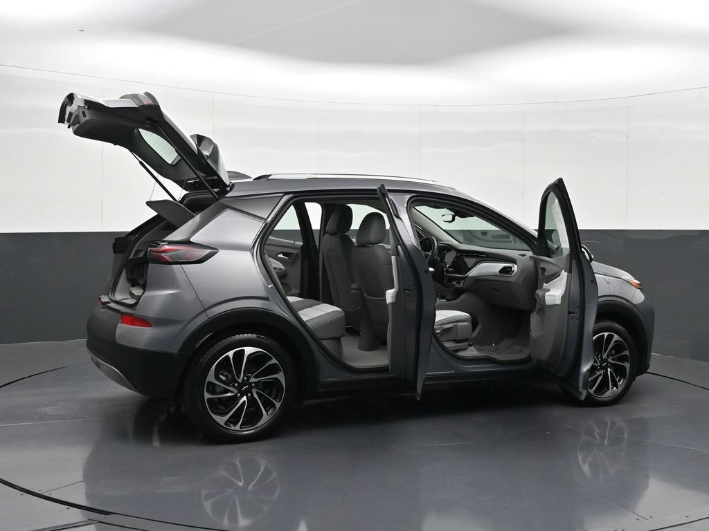 Certified 2023 Chevrolet Bolt EUV Premier w/ Sun & Sound Package FWD image 38
