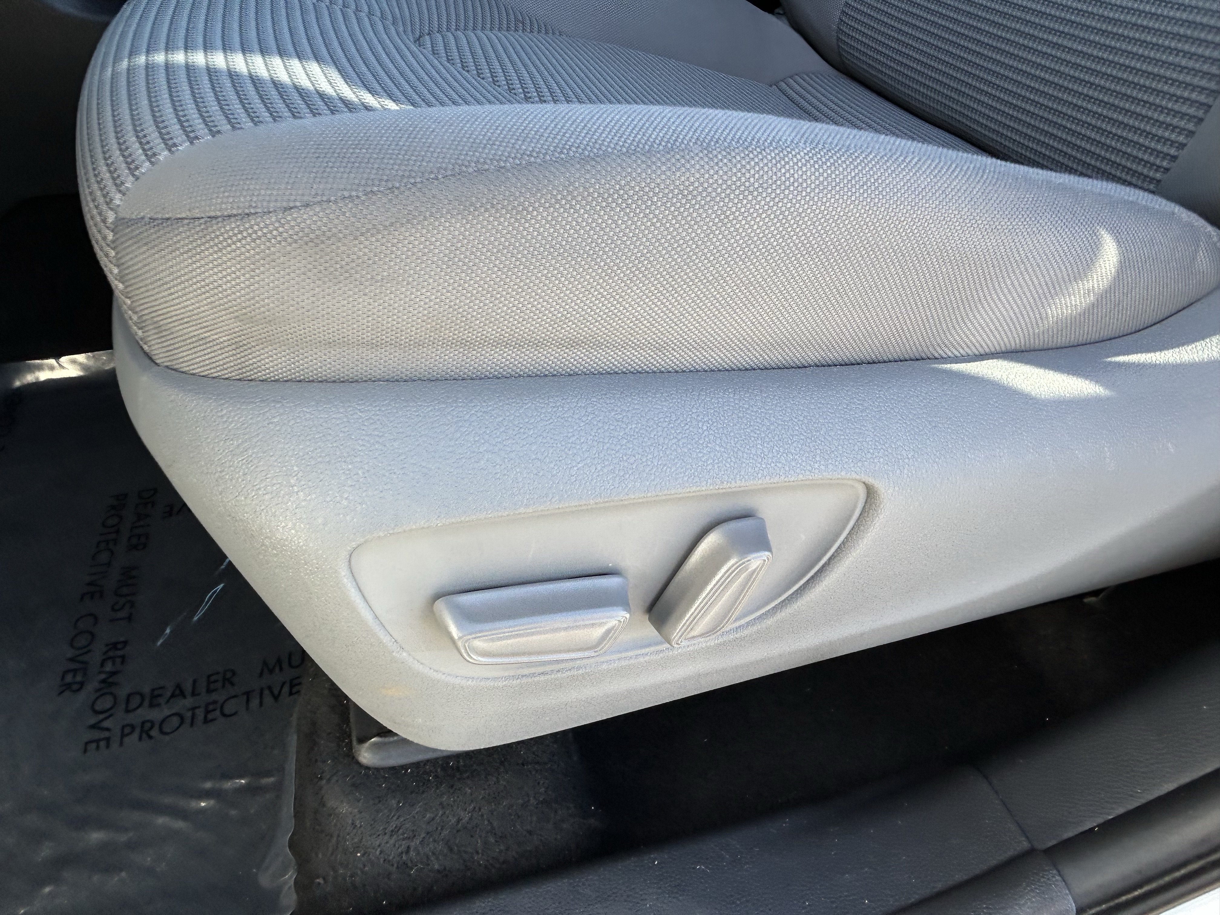 Certified 2023 Toyota Highlander LE FWD image 18